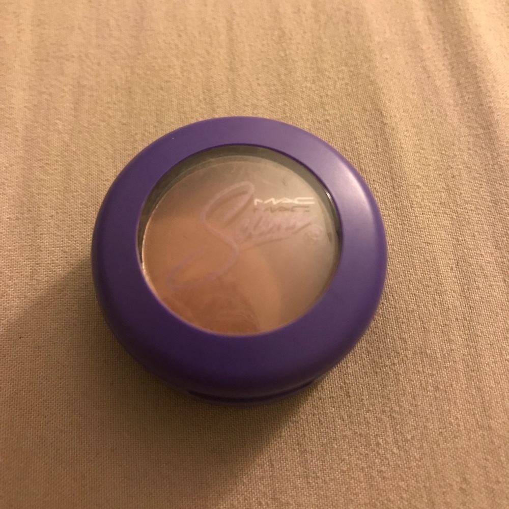 No Me Queda Más shadow